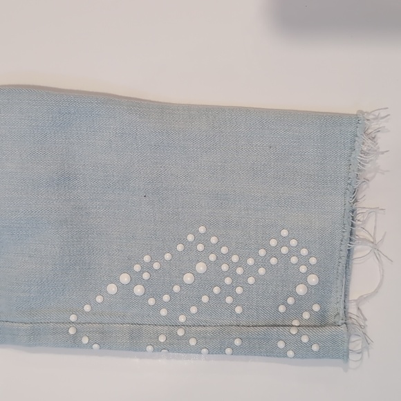 Levi's 711 Amilly Ankle Light Wash Jeans - Picture 6 of 12